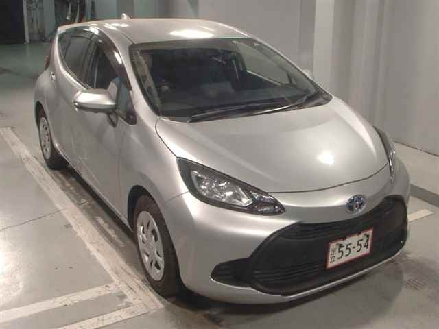 TOYOTA AQUA 2022