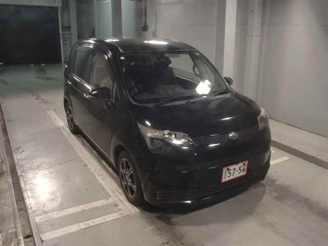 TOYOTA SPADE 2012