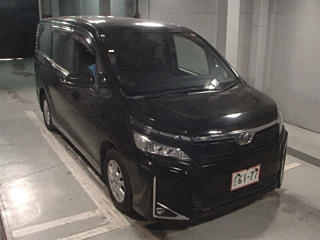 TOYOTA VOXY 2018