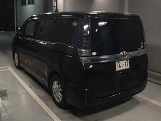 TOYOTA VOXY 2018