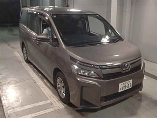 TOYOTA VOXY 2018
