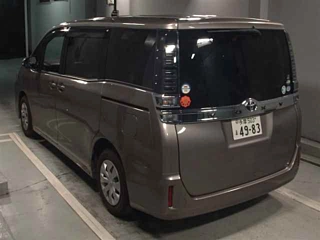 TOYOTA VOXY 2018