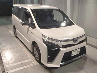 TOYOTA VOXY 2019