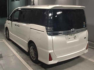 TOYOTA VOXY 2019