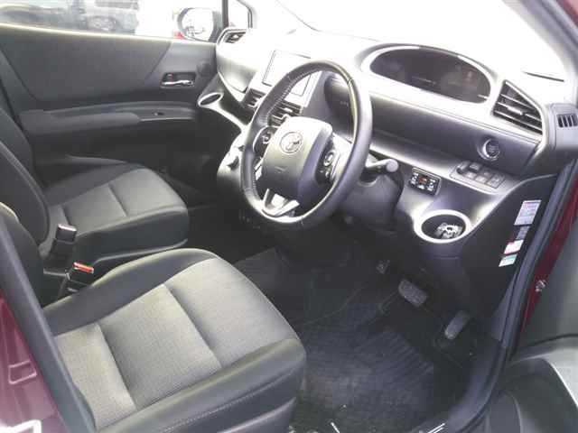 TOYOTA SIENTA 2021