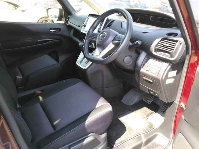 NISSAN SERENA 2017