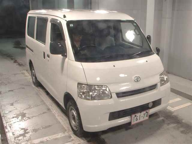 TOYOTA TOWN ACE VAN 2018