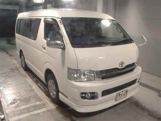 TOYOTA HIACE 2010