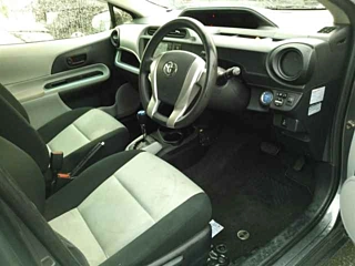 TOYOTA AQUA 2013