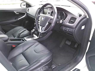 VOLVO V40 2015