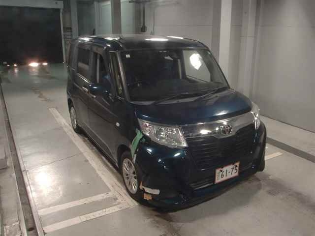 TOYOTA ROOMY 2017