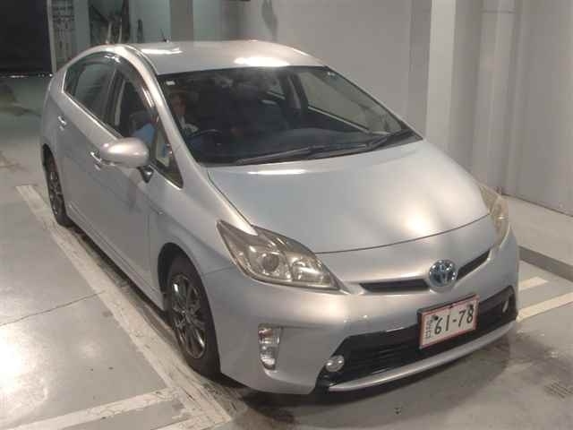 TOYOTA PRIUS 2012