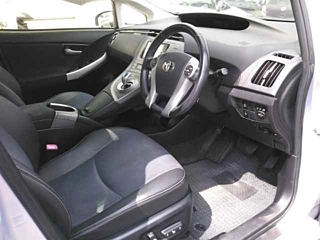 TOYOTA PRIUS 2012