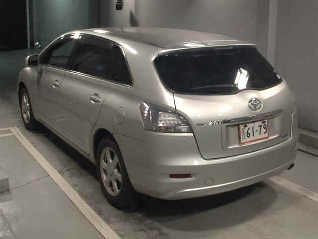 TOYOTA MARK X ZIO 2010