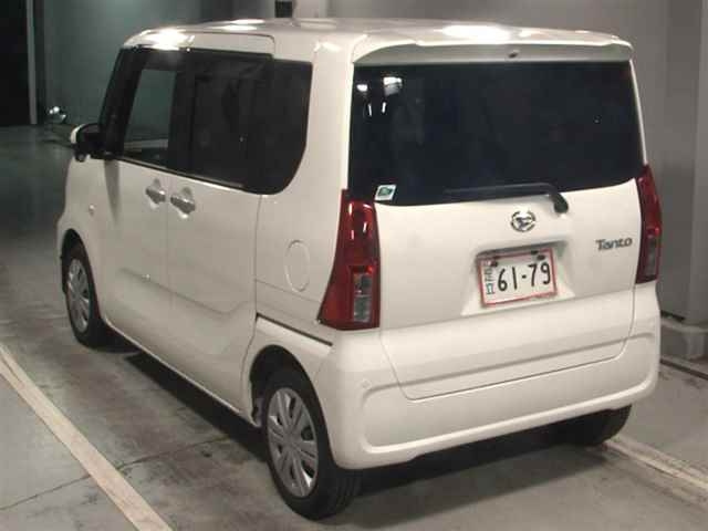 DAIHATSU TANTO 2024