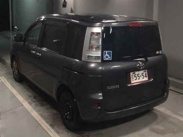 TOYOTA SIENTA 2011