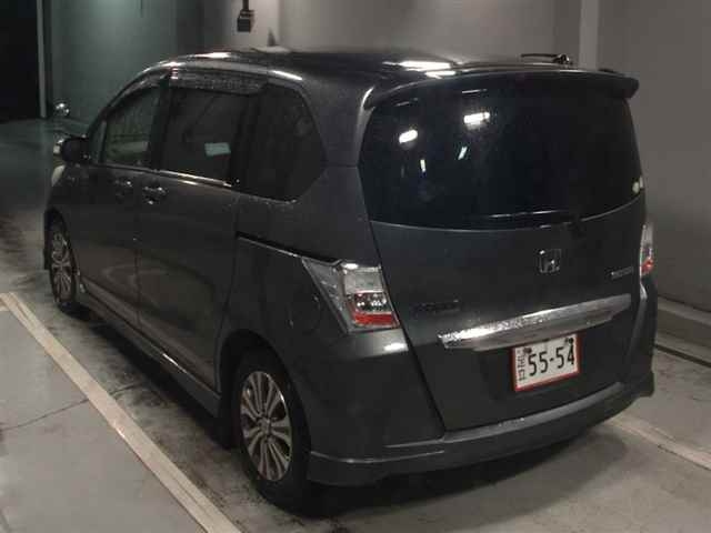 HONDA FREED 2011