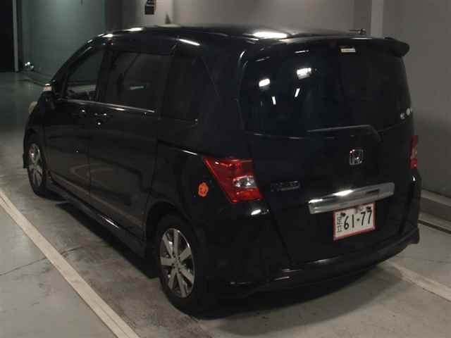 HONDA FREED 2009