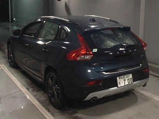 VOLVO V40 2017