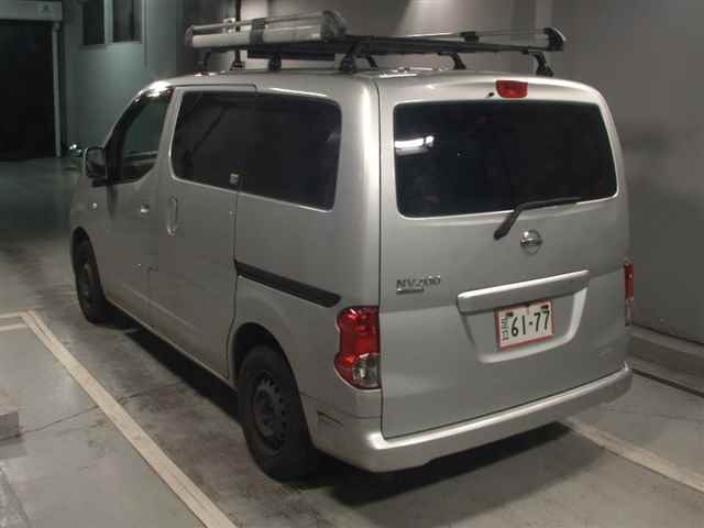 NISSAN NV200 2013