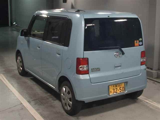 TOYOTA PIXIS SPACE 2016