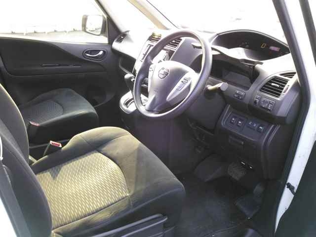 NISSAN SERENA 2015