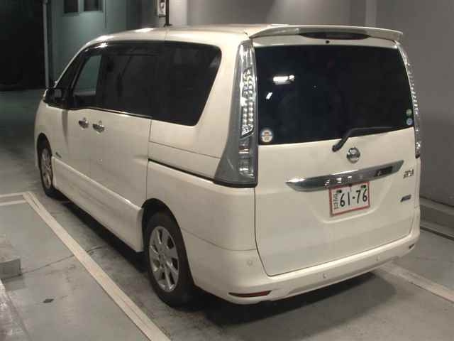 NISSAN SERENA 2015