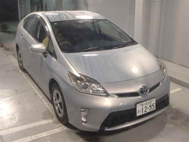 TOYOTA PRIUS 2015
