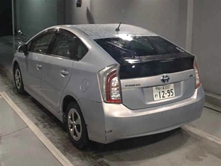 TOYOTA PRIUS 2015