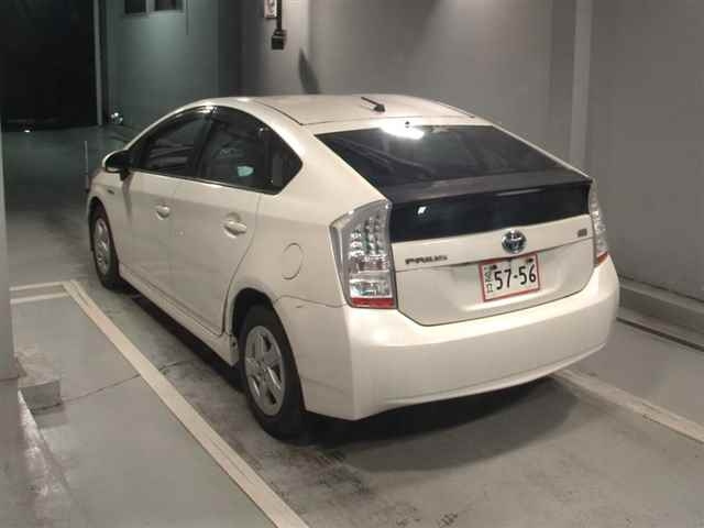 TOYOTA PRIUS 2010