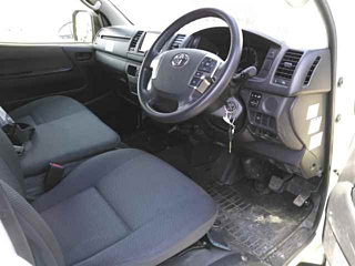 TOYOTA HIACE VAN 2020