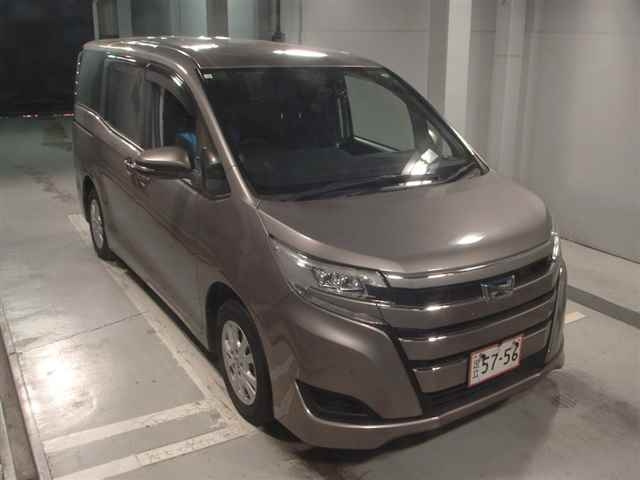 TOYOTA NOAH 2020