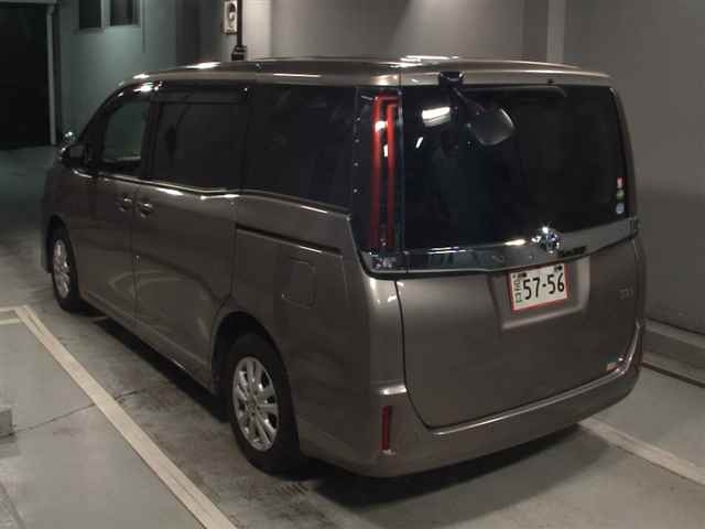 TOYOTA NOAH 2020