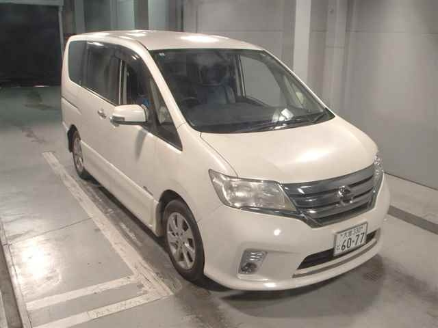 NISSAN SERENA 2013