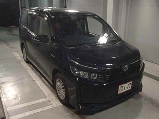 TOYOTA VOXY 2016
