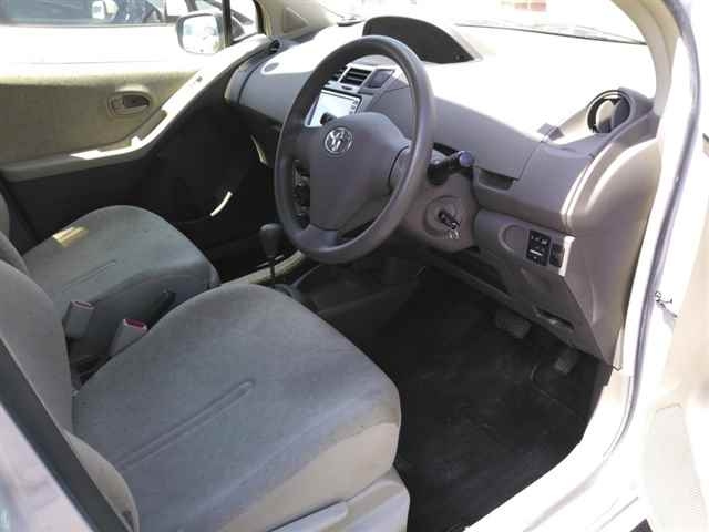 TOYOTA VITZ 2008