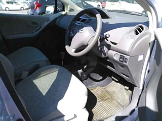 TOYOTA VITZ 2008