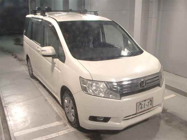 HONDA STEP WAGON 2011