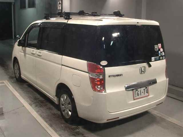 HONDA STEP WAGON 2011
