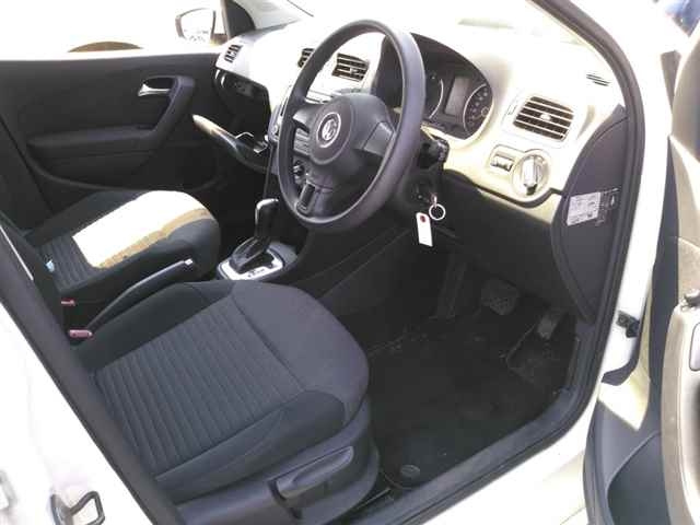 VOLKSWAGEN POLO 2011