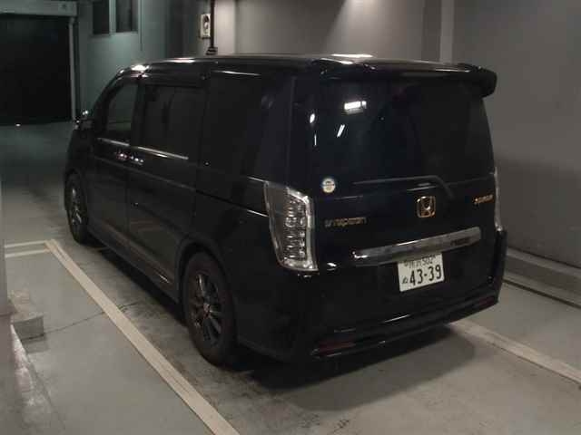HONDA STEP WAGON 2013