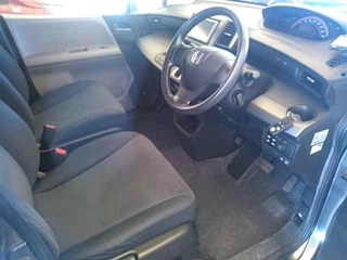 HONDA FREED 2009