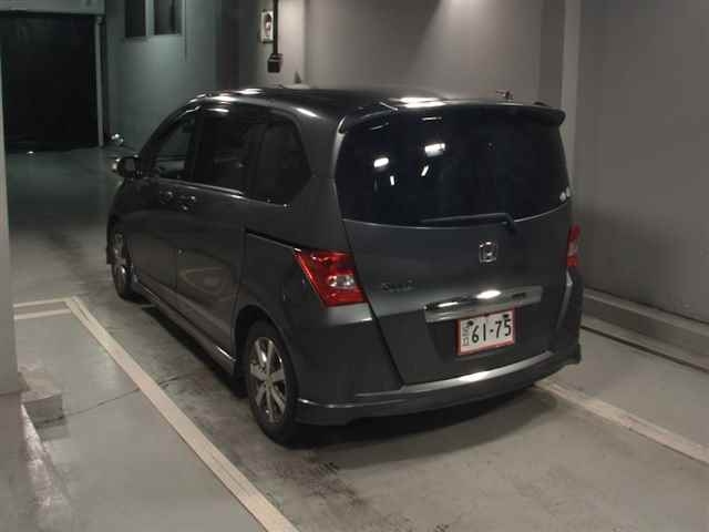 HONDA FREED 2009
