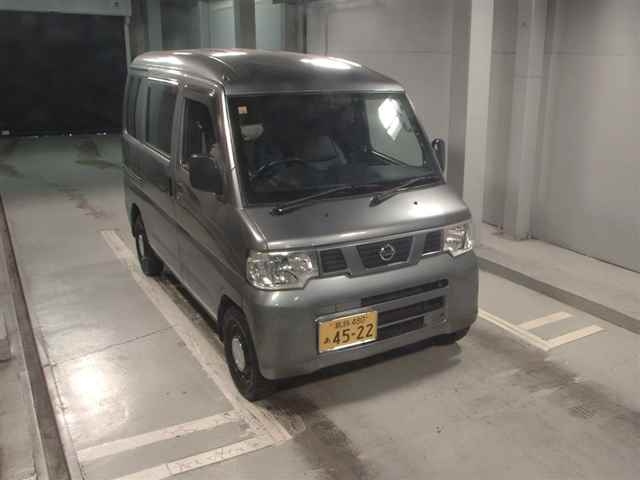 NISSAN CLIPPER VAN 2013