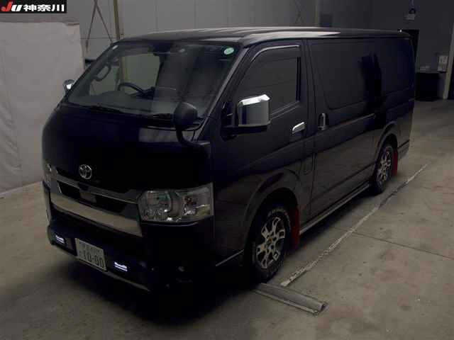 TOYOTA HIACE VAN 2022