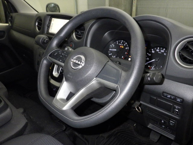 NISSAN CARAVAN VAN 2022