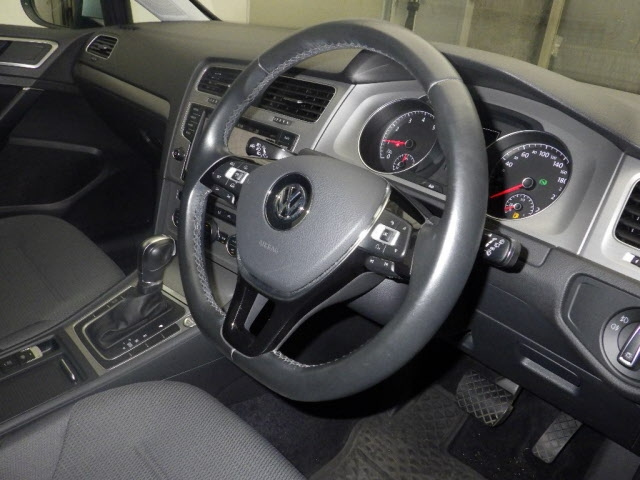 VOLKSWAGEN GOLF 2016
