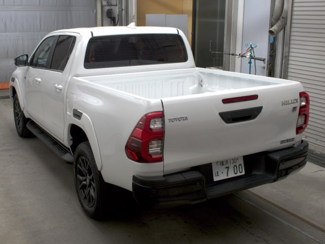 TOYOTA HILUX 2024