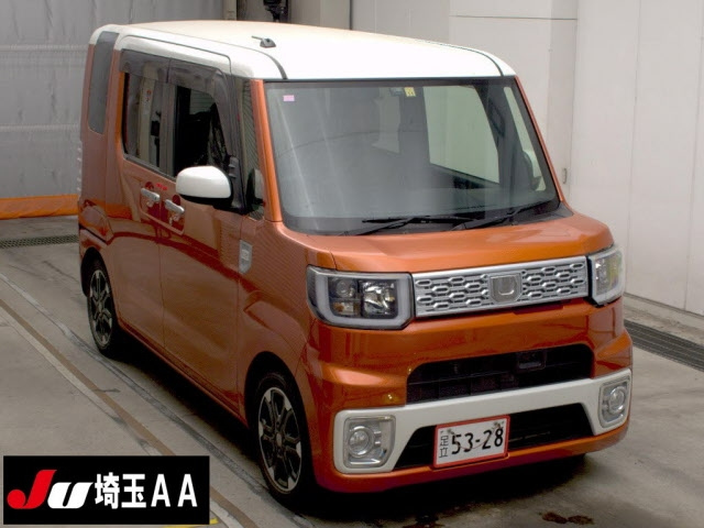 DAIHATSU WAKE 2014