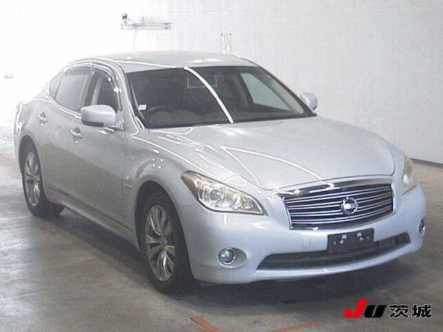 NISSAN FUGA 2010